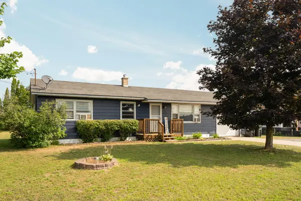 1044 N Borden Drive, Gaylord, MI 49735