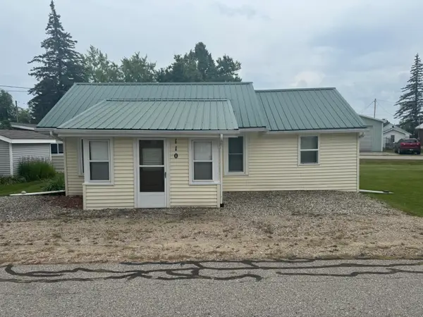 110 Walter Street, Houghton Lake, MI 48629