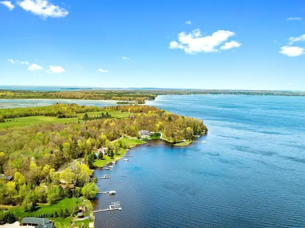 1343 Renos Resort Road, Indian River, MI 49749
