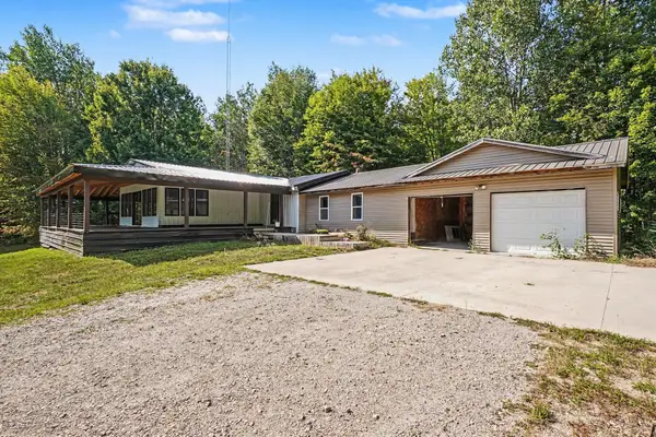 5655 N Alamando Road, Coleman, MI 48618