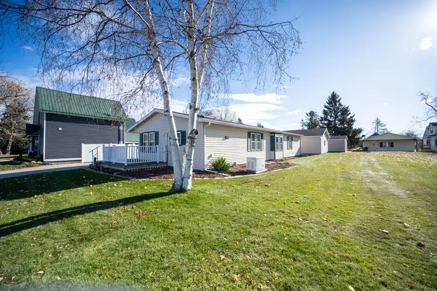 208 Duncan Avenue, Cheboygan, MI 49721 - #3