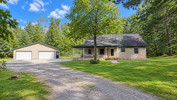 19399 Barberry Trail, Atlanta, MI 49709