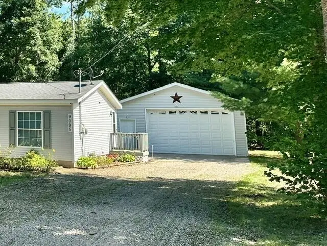 9095 S Old Us Hwy 27, Gaylord, MI 49735 - #3