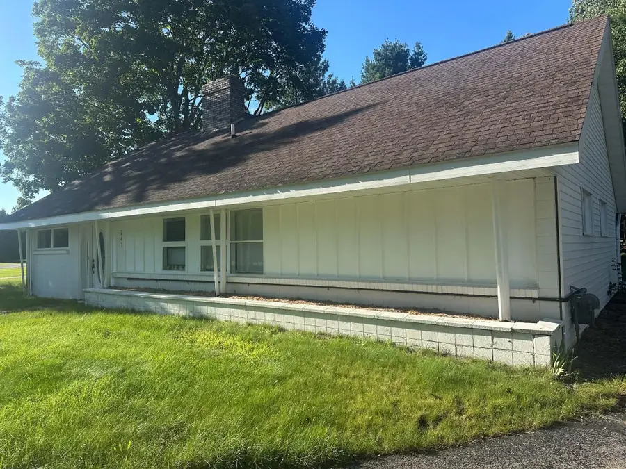 241 Gilchrist Avenue, Alpena, MI 49707 - #2
