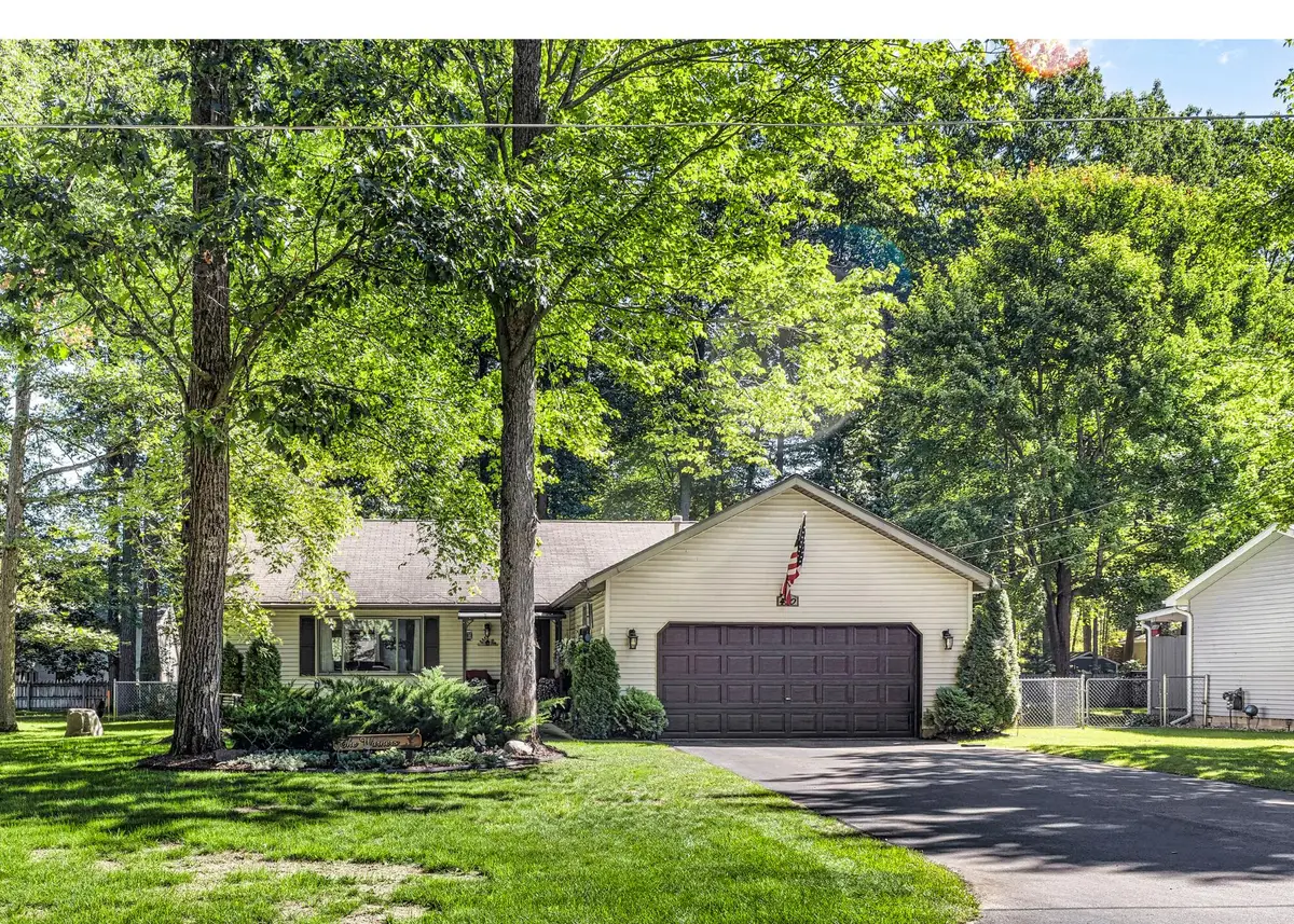 410 Chippewa Trail, Prudenville, MI 48651 - #1