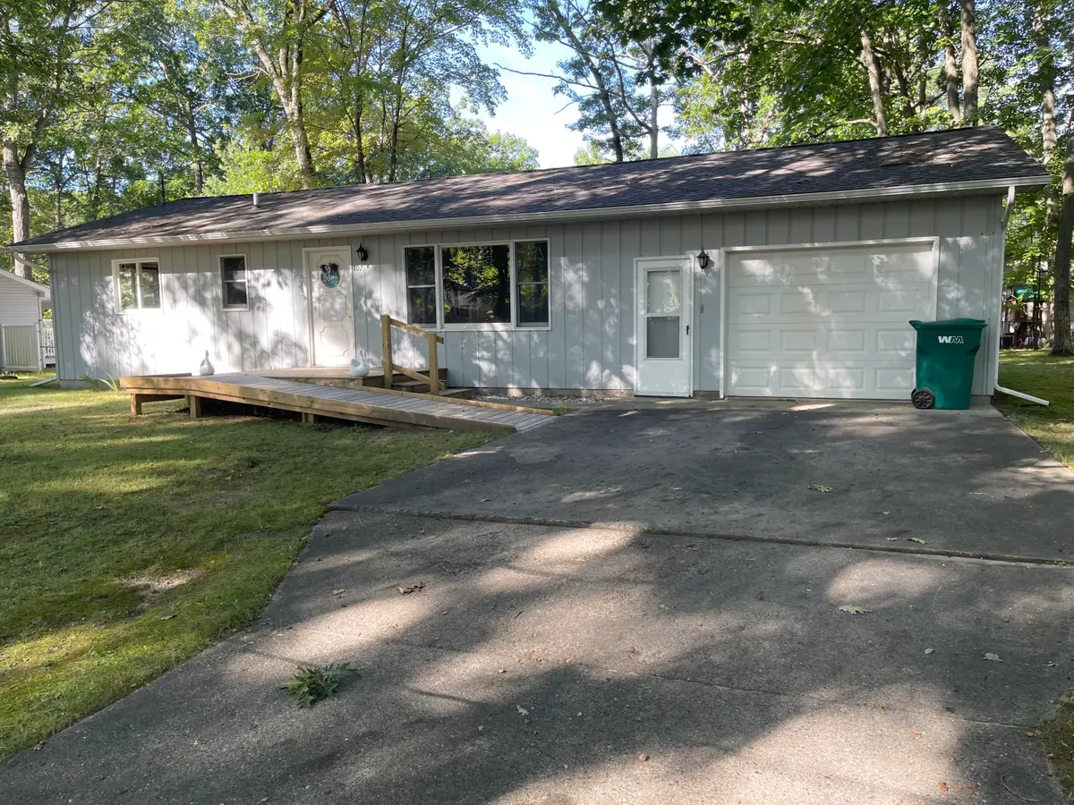 107 Seneca Trail, Prudenville, MI 48651 - #1