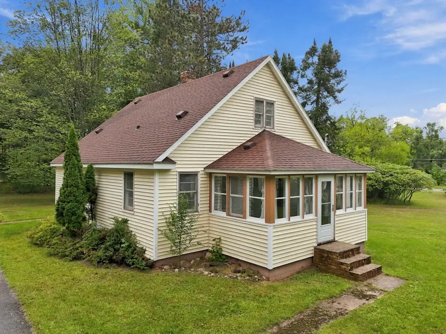 106 Marquette Avenue, Houghton Lake, MI 48629 - #2