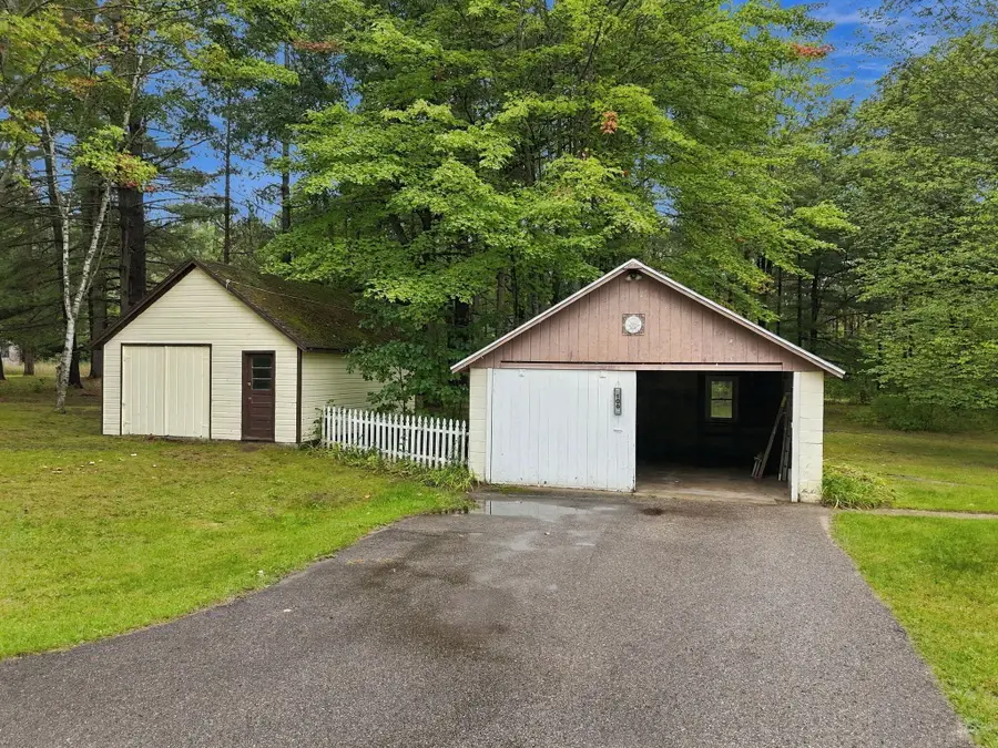 106 Marquette Avenue, Houghton Lake, MI 48629 - #3