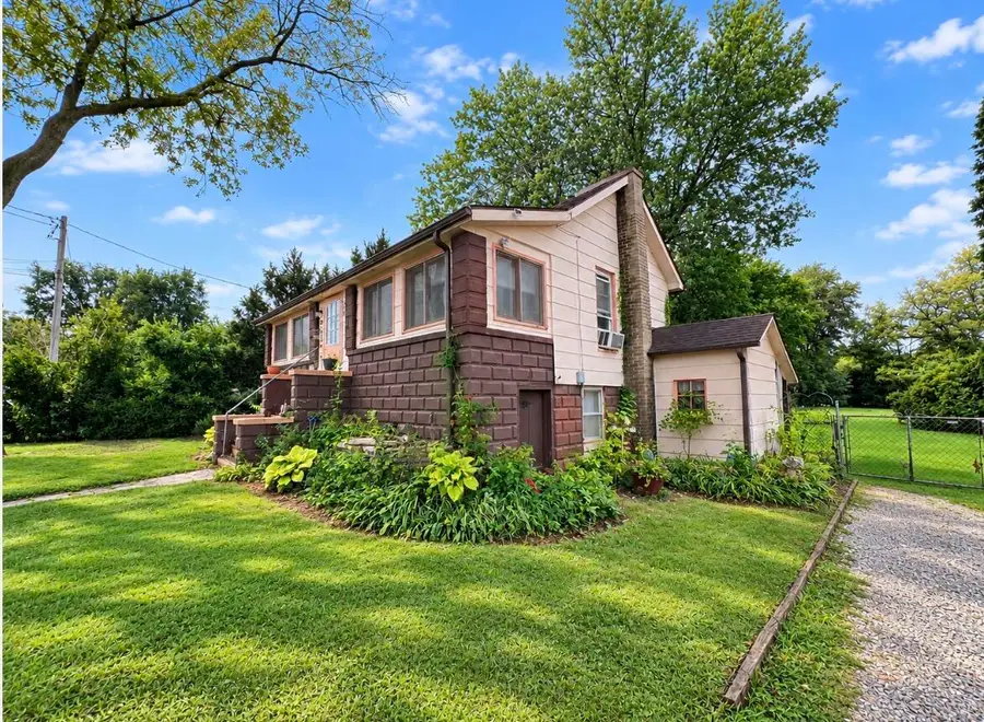 911 Stuart Street, Durand, MI 48429 - #2