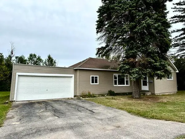 950 Locust Street, Cheboygan, MI 49721