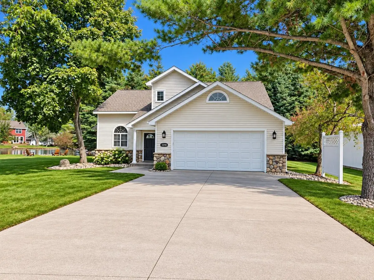 1210 Long Point, Houghton Lake, MI 48629 - #1