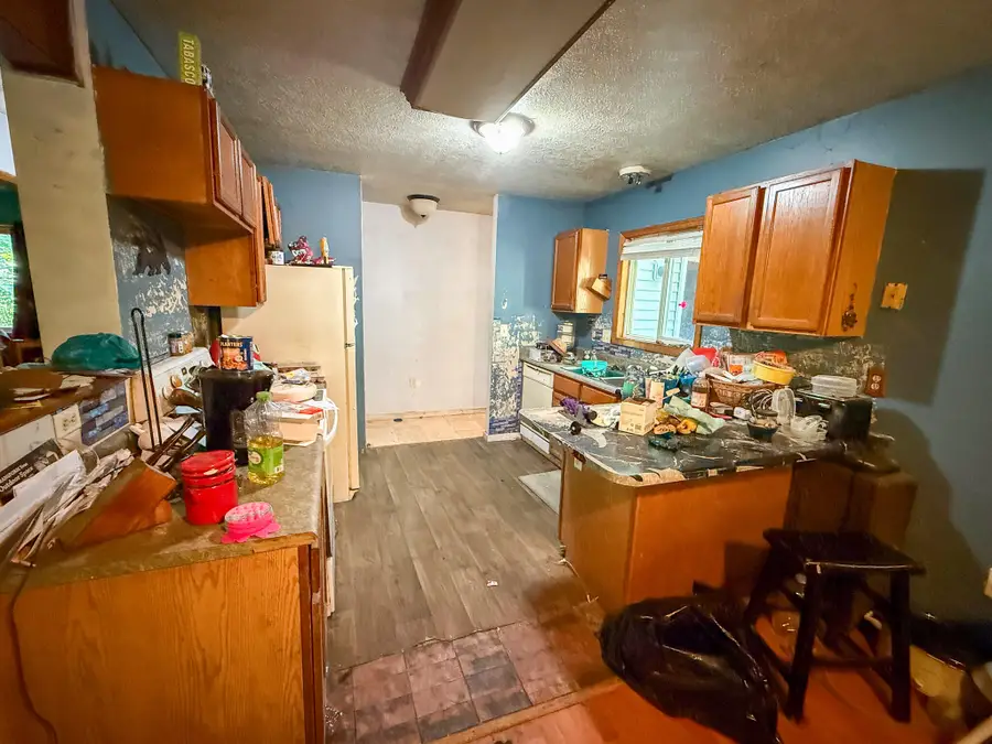 168 Pepperell Avenue, Houghton Lake, MI 48629 - #3
