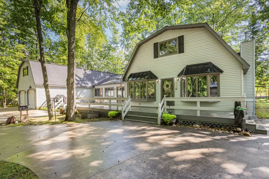 124 Black Squirrel Court, Roscommon, MI 48653 - #2