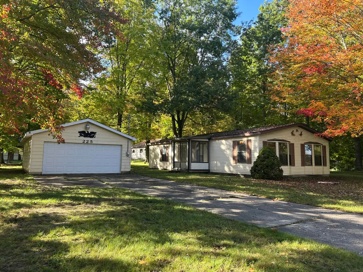 225 Kennedy Road, Houghton Lake, MI 48629 - #1