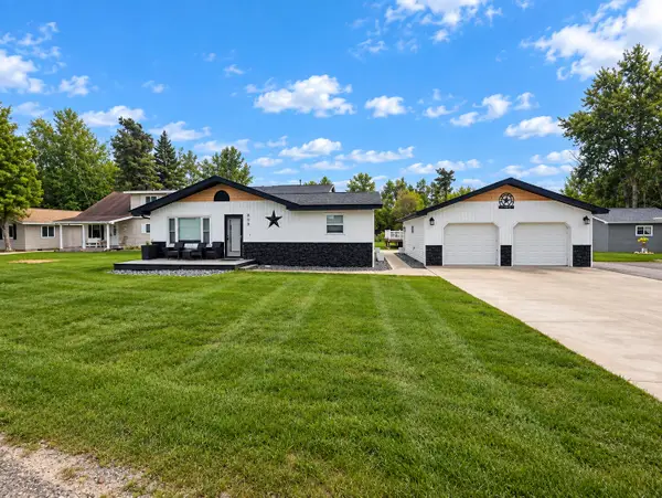 809 Iroquois Avenue, Prudenville, MI 48651