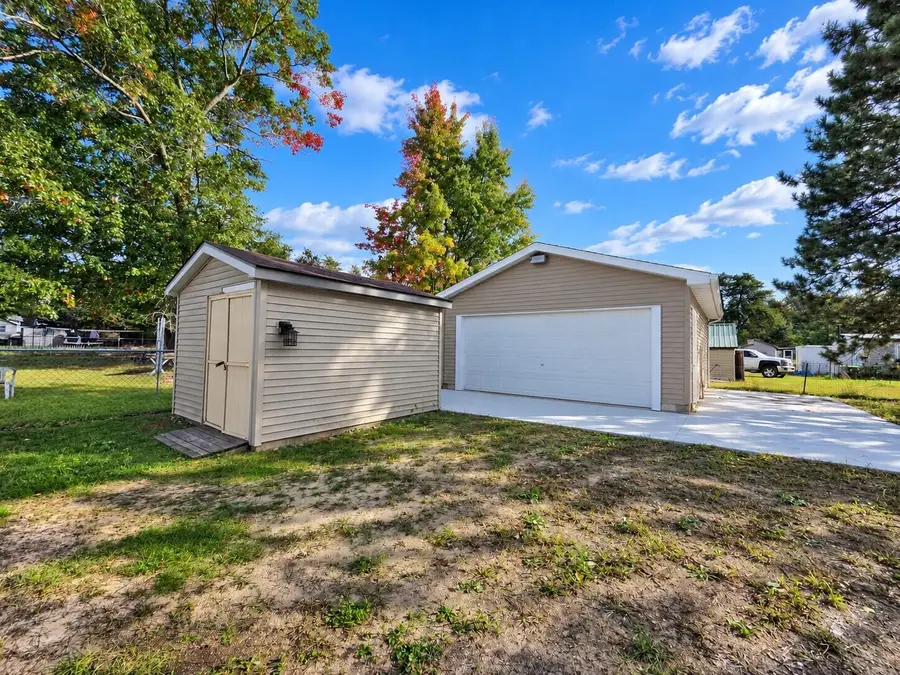 9150 Superior Avenue, Saint Helen, MI 48656 - #2