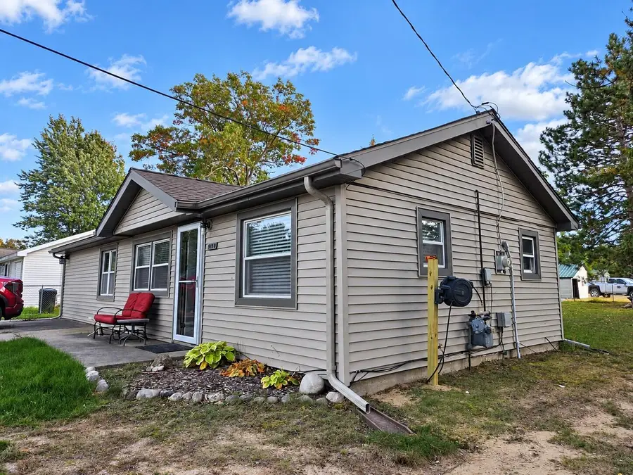 9150 Superior Avenue, Saint Helen, MI 48656 - #3