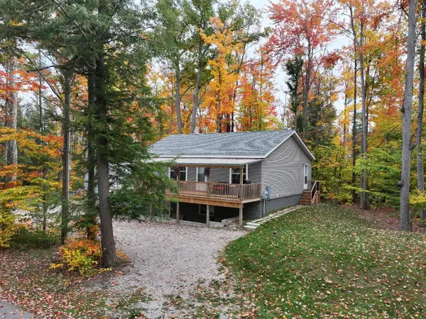 1735 Redwood Drive, Gaylord, MI 49735