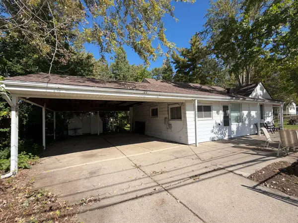 8605 Hugh Street, Westland, MI 48185