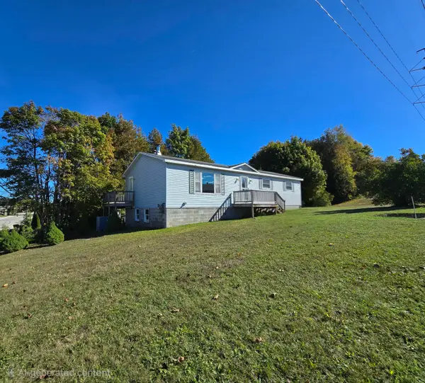 299 S 2nd Street, St. Ignace, MI 49781