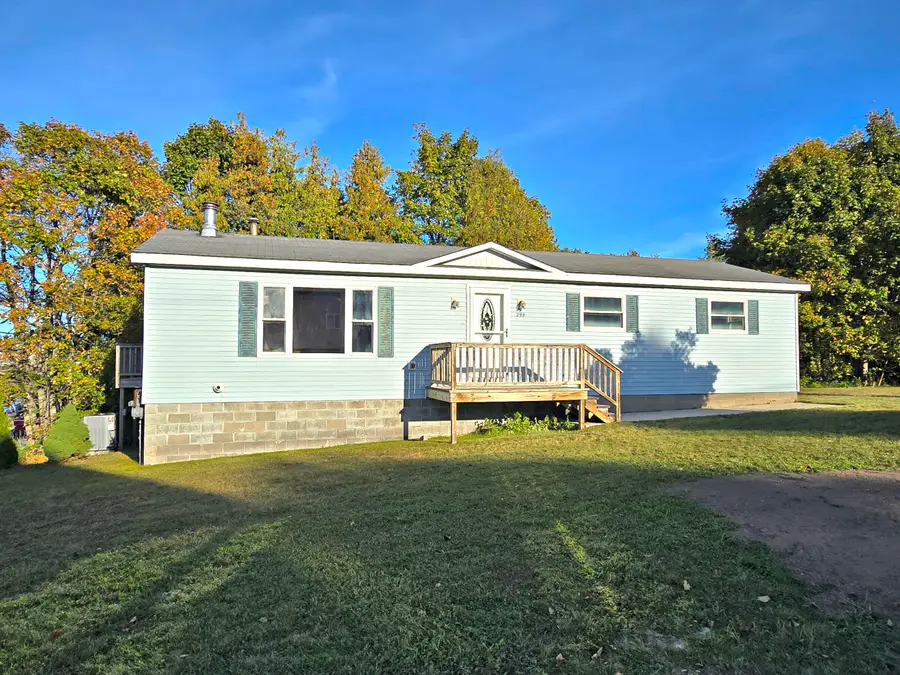 299 S 2nd Street, Saint Ignace, MI 49781 - #2