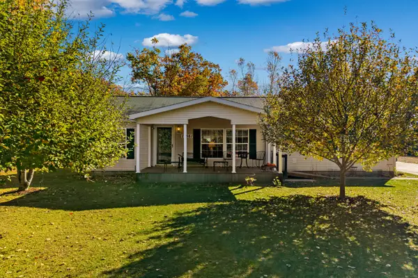 16561 Pineview Road, Presque Isle, MI 49777