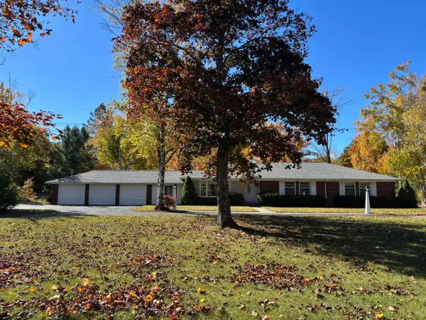 2748 N U.s. 23 Highway, Rogers City, MI 49779
