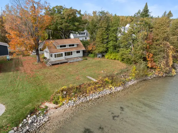 716 Giauque Beach Drive, Topinabee, MI 49791