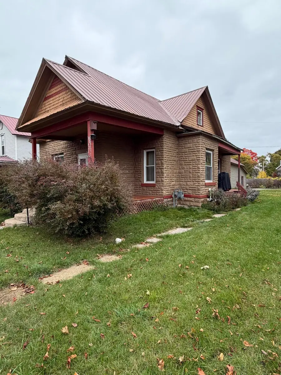 220 N Ball Street, Cheboygan, MI 49721 - #2