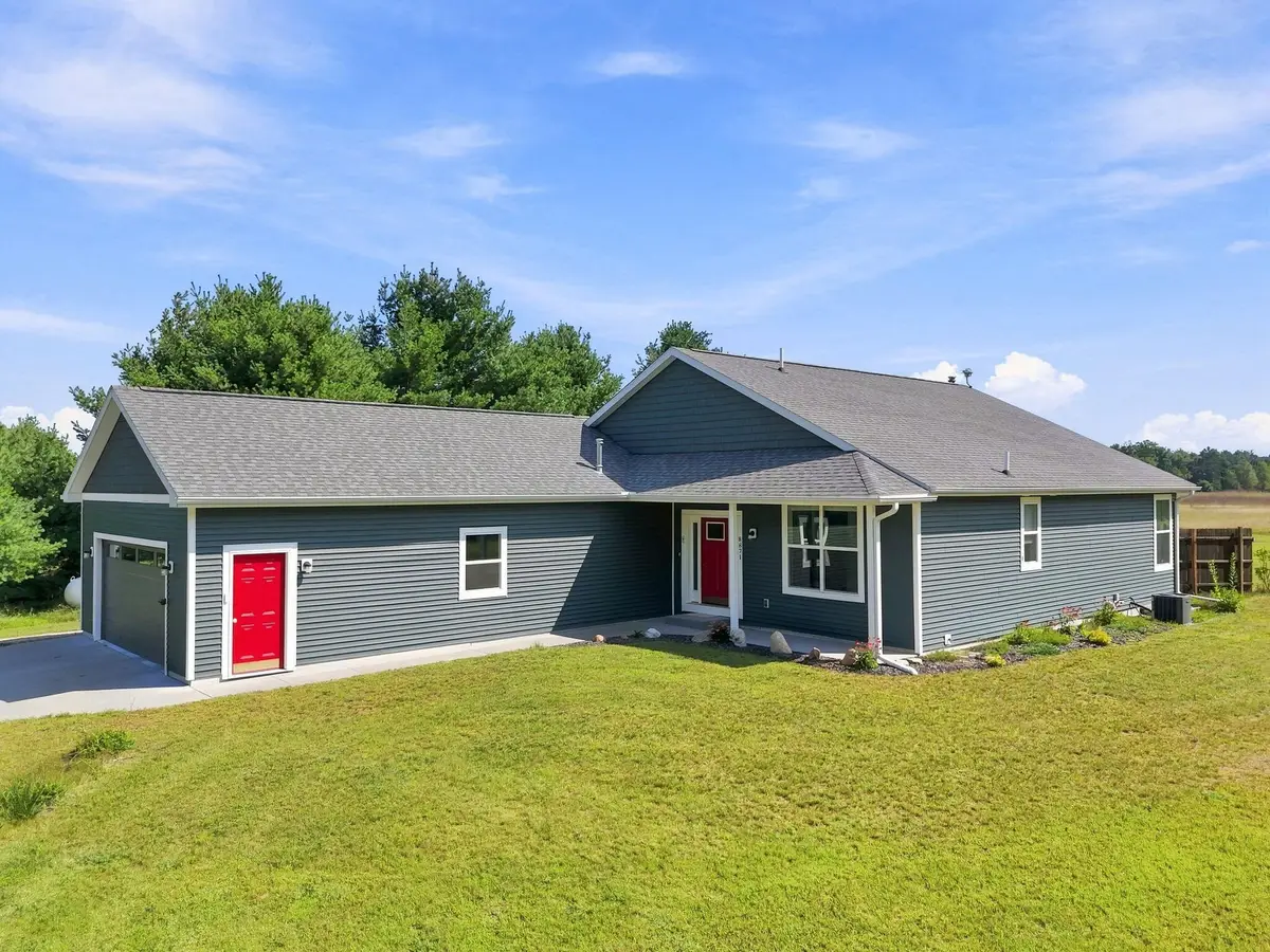 8871 N Everett Road, Roscommon, MI 48653 - #1