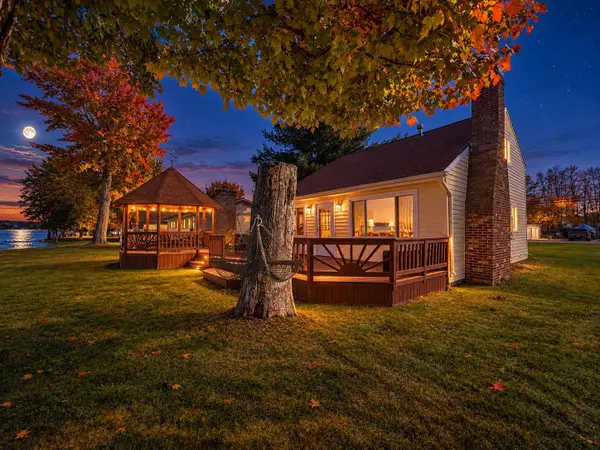 2267 Long Point Drive, Houghton Lake, MI 48629