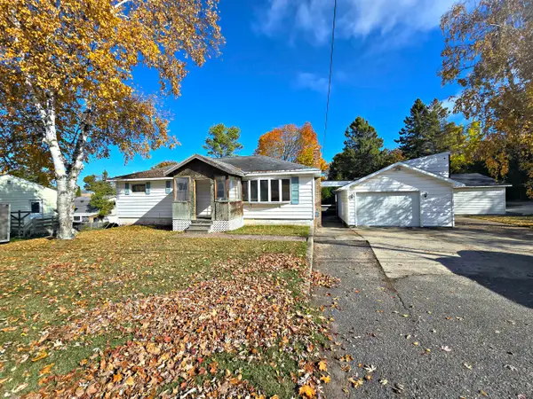 285 Chambers Street, St. Ignace, MI 49781