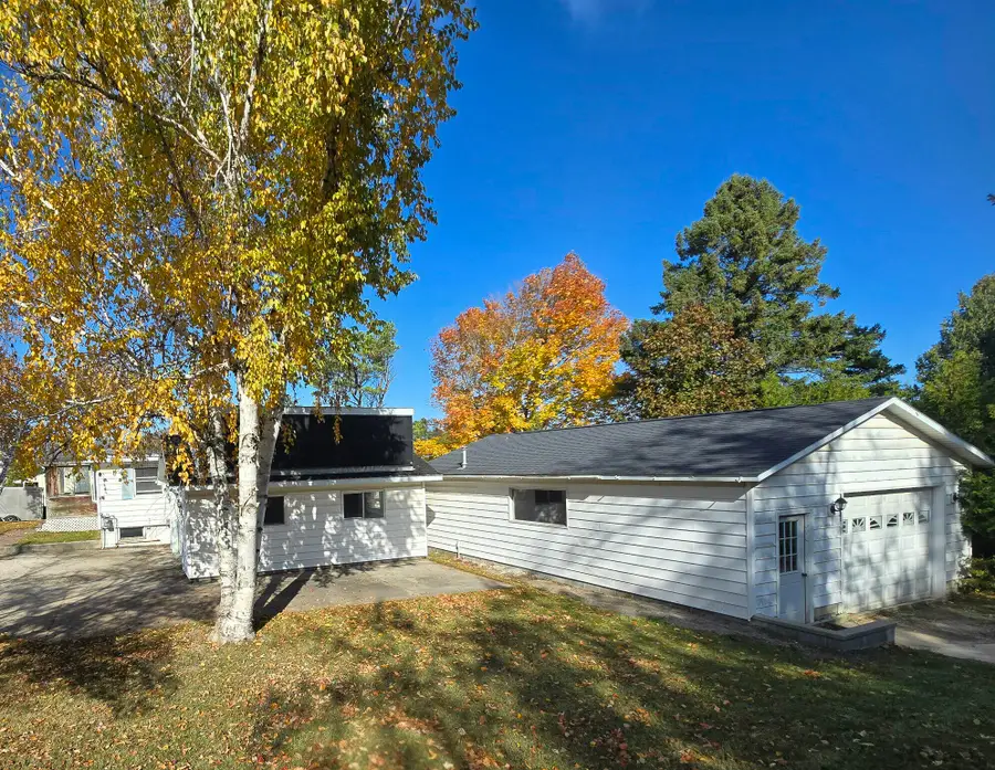 285 Chambers Street, Saint Ignace, MI 49781 - #2