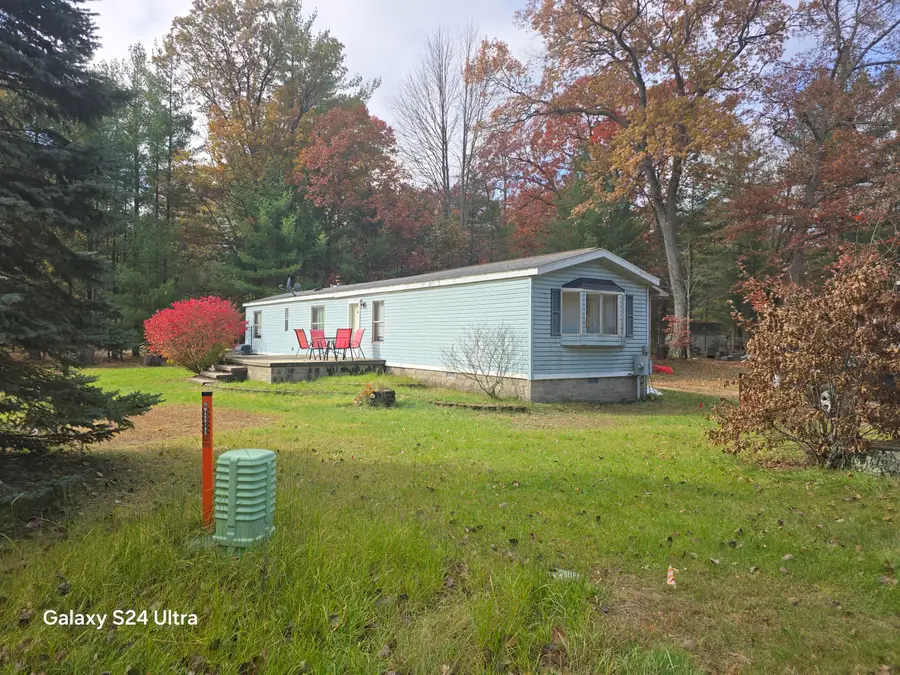 100 Marlette Avenue, Houghton Lake, MI 48629 - #3