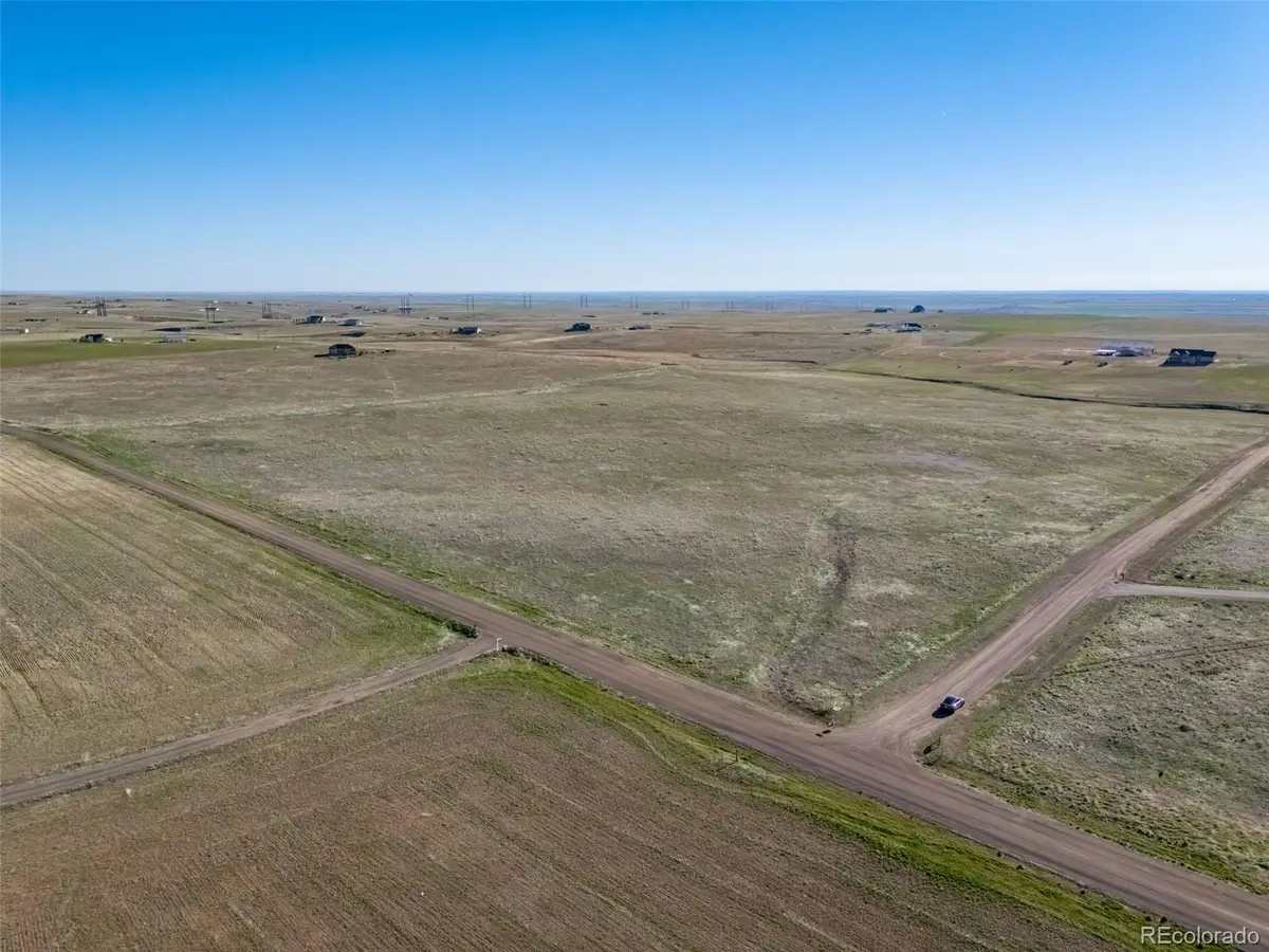 58701 E Lake Place, Strasburg, CO 80136 - Image #1