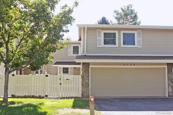 2734 S Heather Gardens Way, Aurora, CO 80014