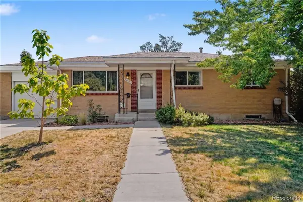 1092 S Iris Street, Lakewood, CO 80226
