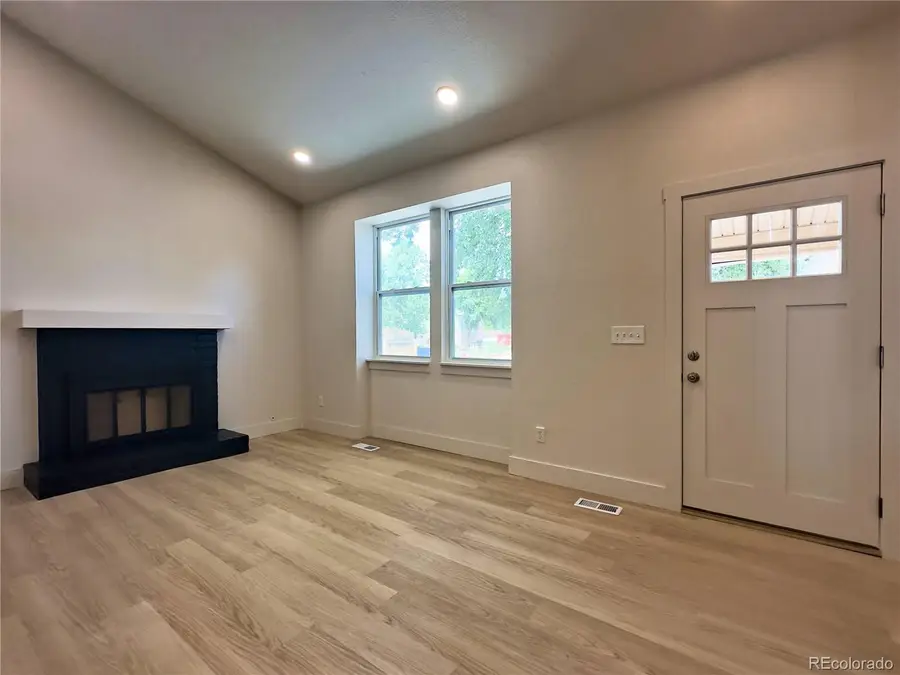 5128 Columbus Way, Denver, CO 80239 - #3
