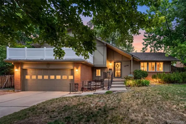 1658 S Ironton Street, Aurora, CO 80012