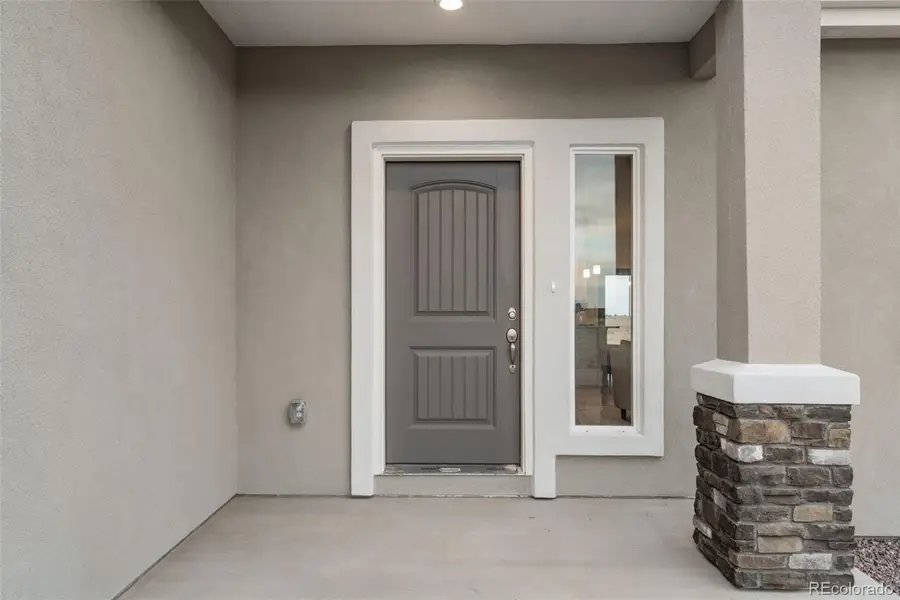 995 E Kirkwood Drive, Pueblo, CO 81007 - #2