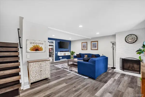 7725 W Glasgow Place, Littleton, CO 80128