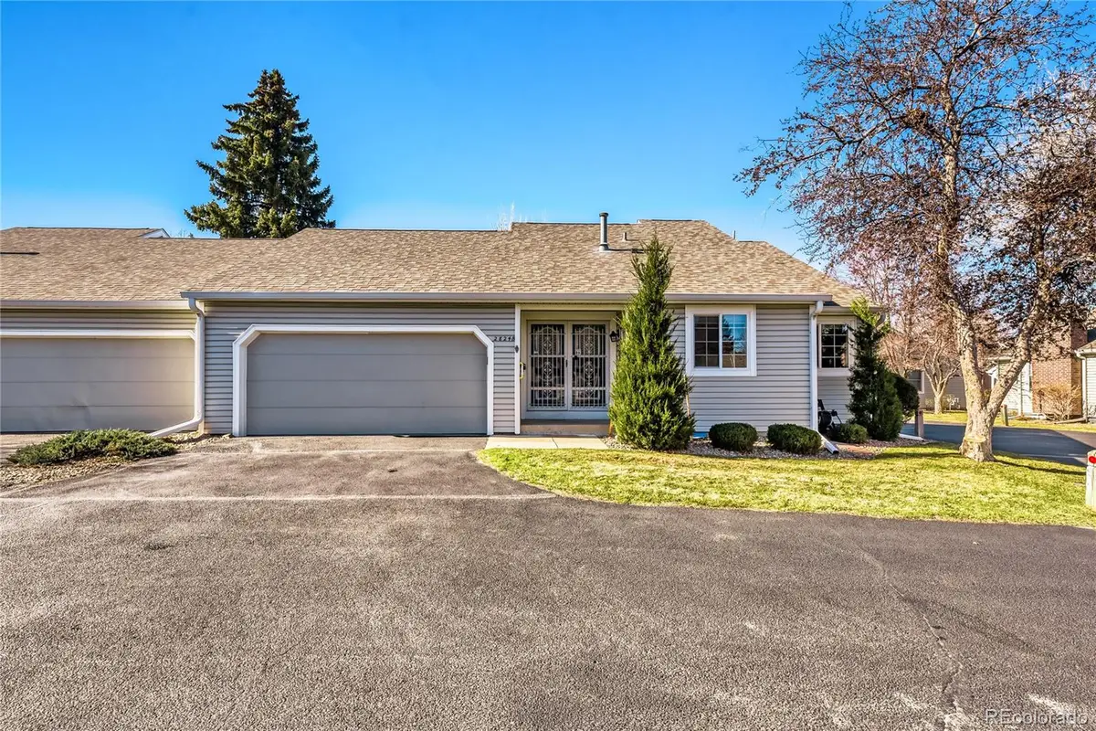 2824 S Heather Gardens Way #B, Aurora, CO 80014 - #1