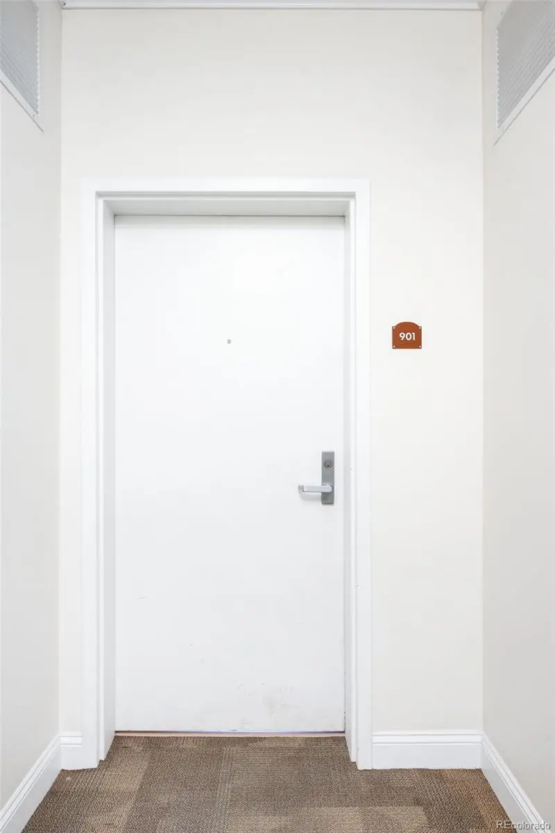 1950 N Logan Street #901, Denver, CO 80203 - Image #2