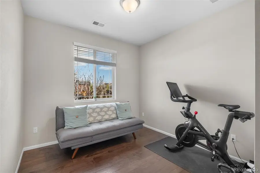 240 S Langdale Court, Aurora, CO 80018 - #3
