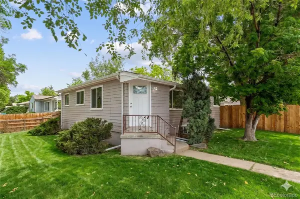 9801 E 8th Avenue, Aurora, CO 80010