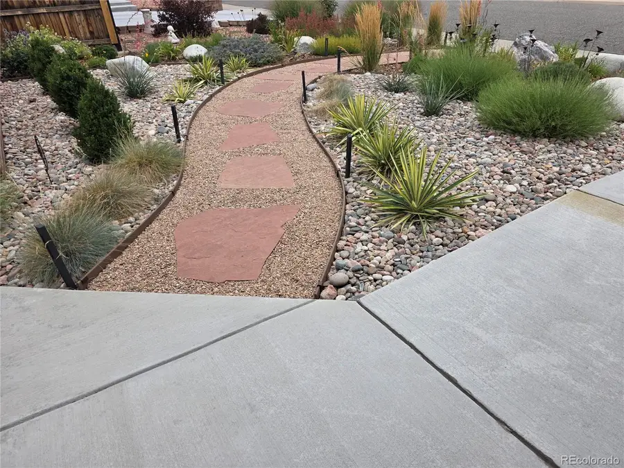 8082 W Chenango Place, Littleton, CO 80123 - #2