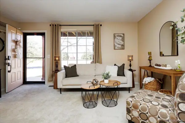 819 Summer Drive, Highlands Ranch, CO 80126