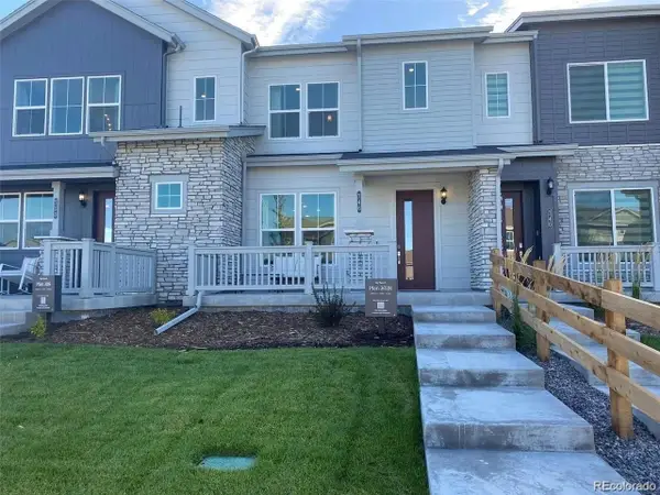 746 N Bersshine Court, Watkins, CO 80137