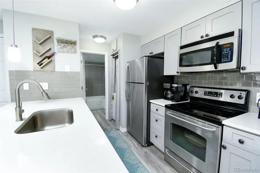 2575 S Syracuse Way #B202, Four Square Mile, CO 80231 - Image #3