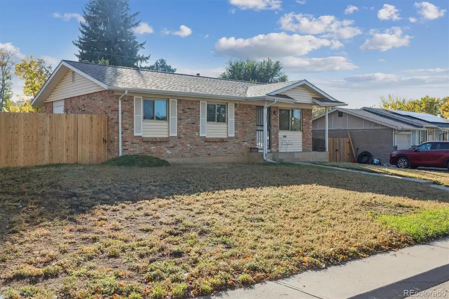 842 S Worchester Street, Aurora, CO 80012 - Image #2